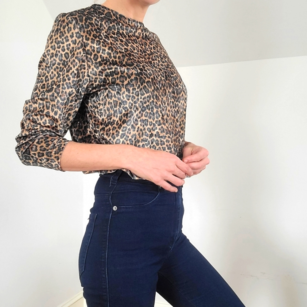 VINTAGE - Leopard print velvet top